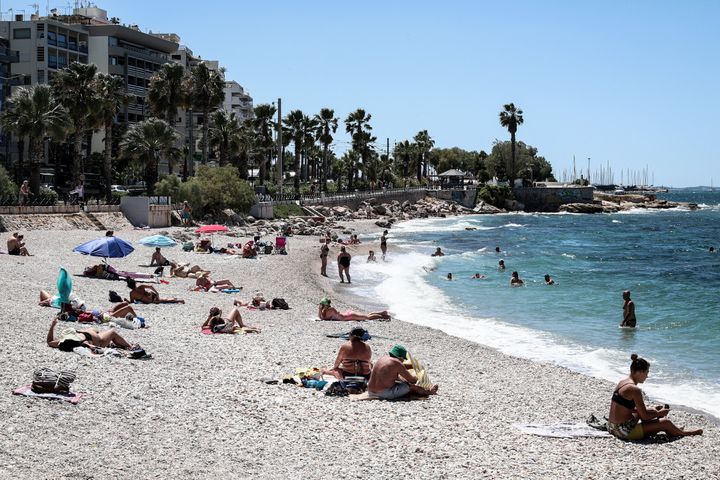 athens beach floisvos